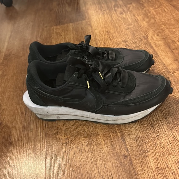US11 Men Black Nike x Sacai Sneakers - Picture 4 of 4